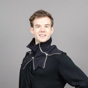 Unconditional London black scarf with zippers